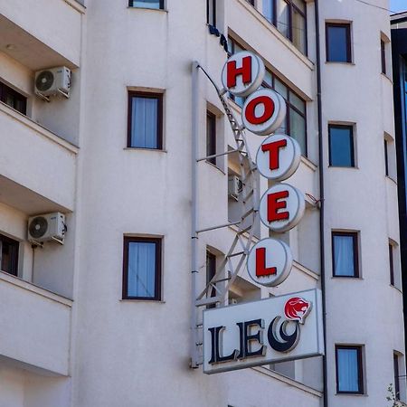 Hotel Leo Peje Luaran gambar
