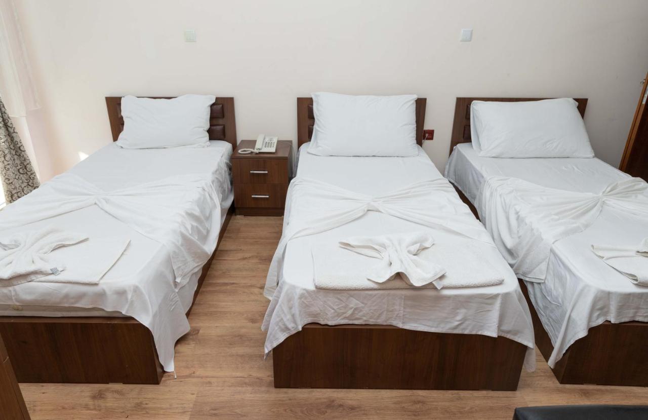 Hotel Leo Peje Luaran gambar